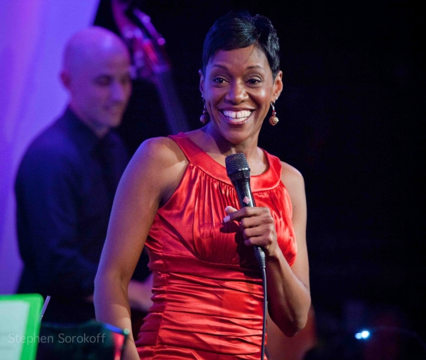 Photo Coverage: Tanya Holt Plays The Metropolitan Room Image