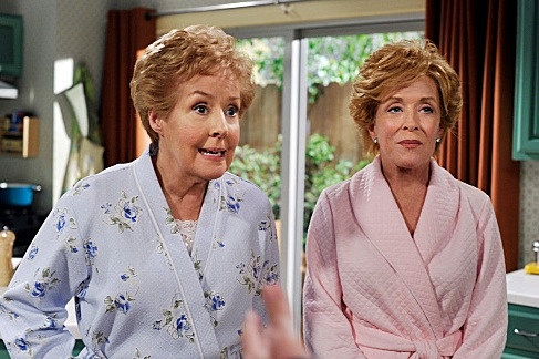 Photo Flash: First Look - Georgia Engel Guest Stars on TWO AND A HALF MEN, 3/19 Image