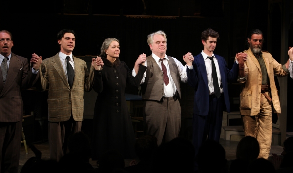 Bill Camp, Finn Wittrock, Linda Emond, Phillip Seymour Hoffman, Andrew Garfield, John Photo