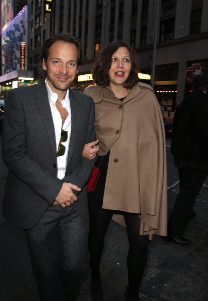Peter Sarsgaard and a pregnant Maggie Gyllenhaal Photo