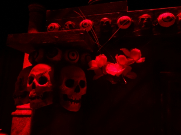 Photo Coverage: 'La Parka' se prepara para salir a escena Image