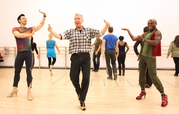 Photo Flashback: PRISCILLA QUEEN OF THE DESERT Celebrates One Year on Broadway Image