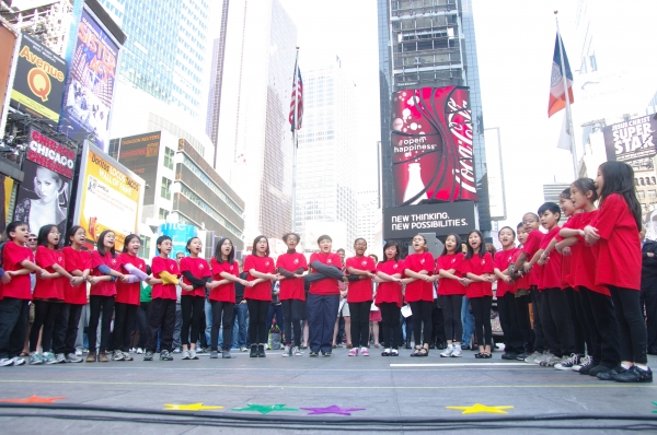 Photo Flash: Neil Meron, et al. at 'Musicals in Our Schools' Kick Off Image