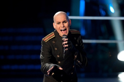 Photo Flash: First Look - Tony Vincent Performs on Next Week's THE VOICE, 3/26 Image