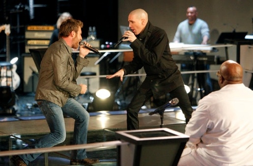 Photo Flash: First Look - Tony Vincent Performs on Next Week's THE VOICE, 3/26 