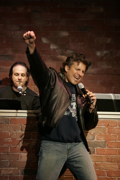 Photo Flash: A JEW GROWS IN BROOKLYN Returns Off-Broadway 5/2 Image