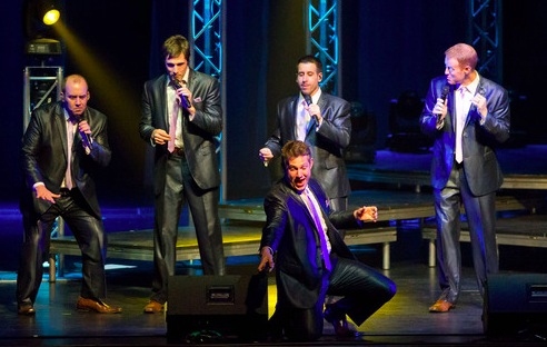 Photo Flash: Straight No Chaser Performs at the Smith Center Image