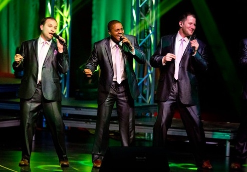 Photo Flash: Straight No Chaser Performs at the Smith Center Image