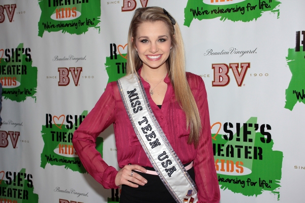 Photo Coverage: BD Wong, Brian Stokes Mitchell, et al. at PASSING IT ON Image