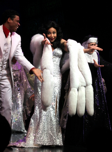 Photo Coverage: Raven-Symone Takes Debut Bow in SISTER ACT Image