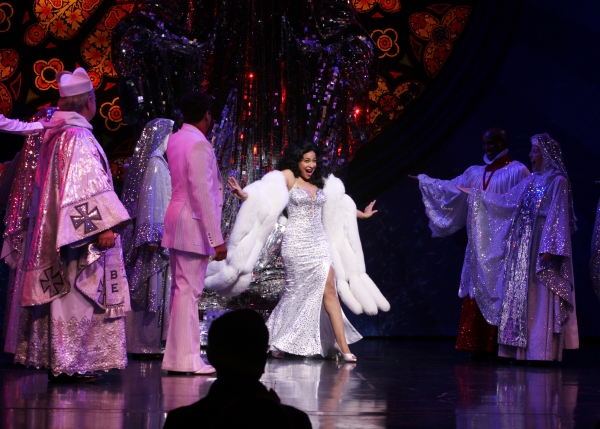 Photo Coverage: Raven-Symone Takes Debut Bow in SISTER ACT Image