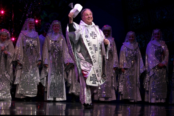 Photo Coverage: Raven-Symone Takes Debut Bow in SISTER ACT Image