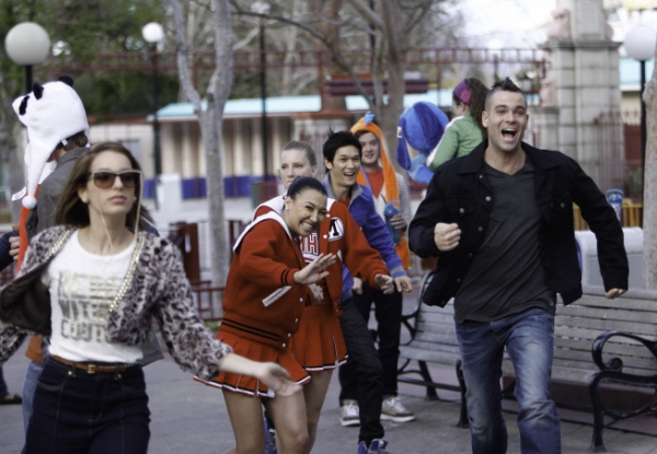 Photo Flash: First Look at Matt Bomer on GLEE's 'Big Brother' Episode Image