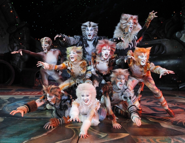 Photo Flash: CATS Returns to the Paramount Theatre, 4/17-22 