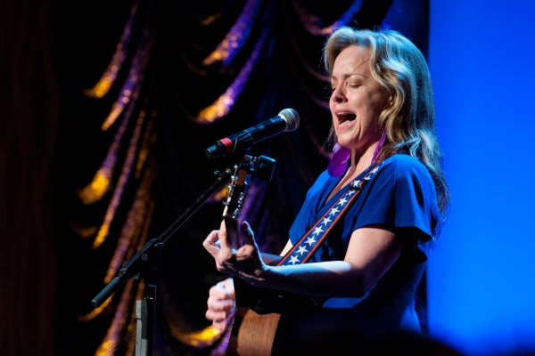 Photo Coverage: SpeakEasy Stage Company Honors Broadway's Alice Ripley and Boston's Paula Plum Image
