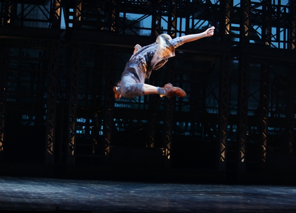 Photo Coverage: NEWSIES Opening Night Curtain Call! Image