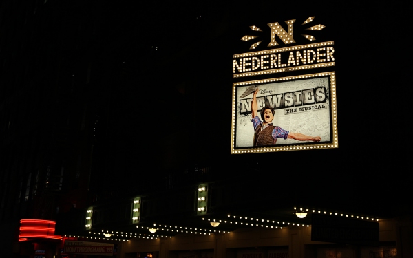 Photo Coverage: NEWSIES Celebrates Opening Night - Jeremy Jordan & More! Image