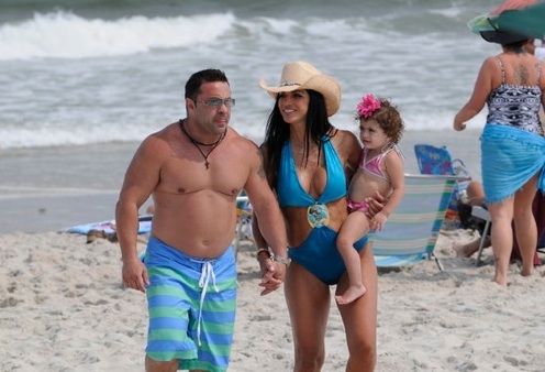 Photo Flash: First Look - THE REAL HOUSEWIVES OF NJ Season 4 Premiering 4/22 