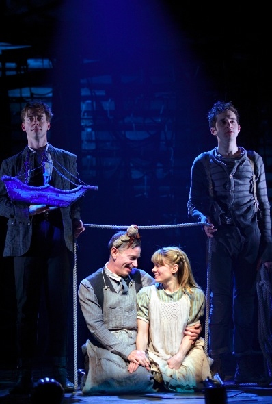 Photo Flash: PETER AND THE STARCATCHER Begins Broadway Performances Image