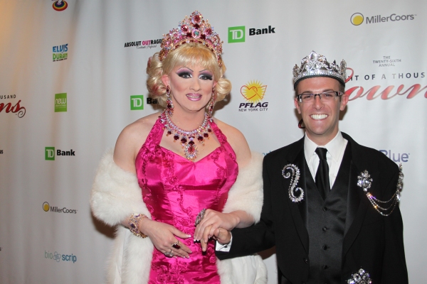 Photo Flash: Night of 1000 Gowns Red Carpet! Image