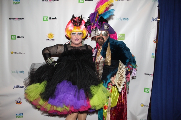 Photo Flash: Night of 1000 Gowns Red Carpet! Image