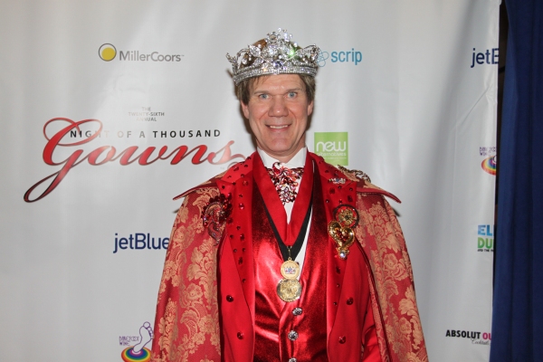 Photo Flash: Night of 1000 Gowns Red Carpet! Image