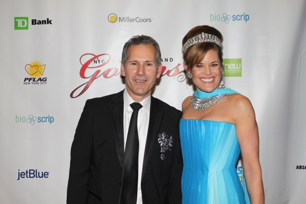 Photo Flash: Night of 1000 Gowns Red Carpet! 