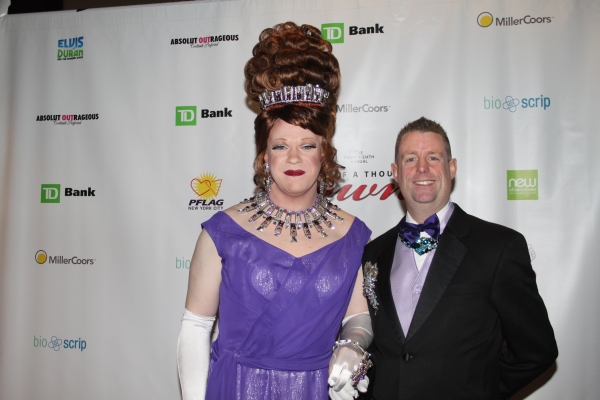 Photo Flash: Night of 1000 Gowns Red Carpet! Image