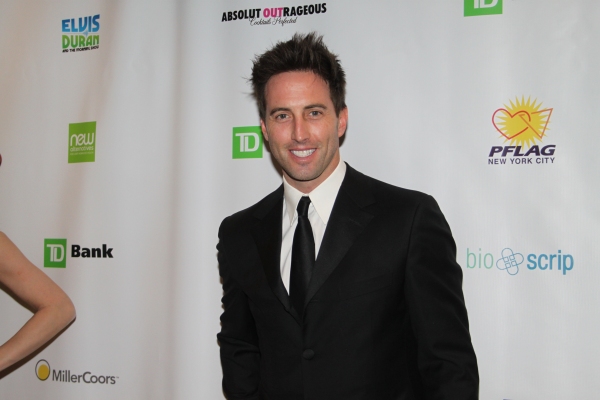 Photo Flash: Night of 1000 Gowns Red Carpet! 