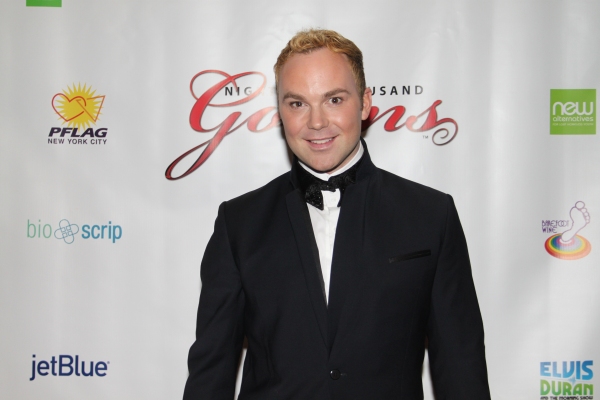 Photo Flash: Night of 1000 Gowns Red Carpet! Image