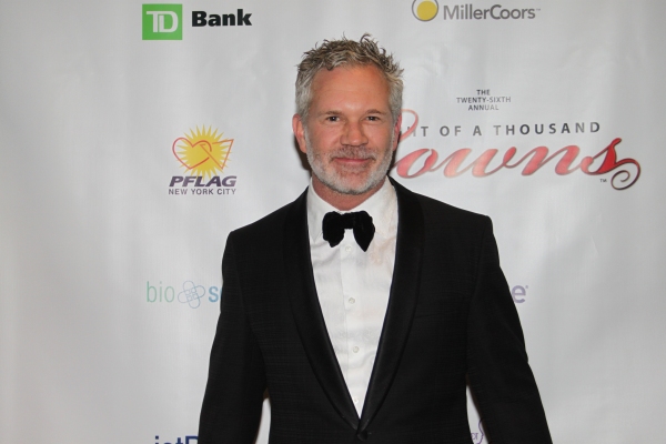 Photo Flash: Night of 1000 Gowns Red Carpet! Image