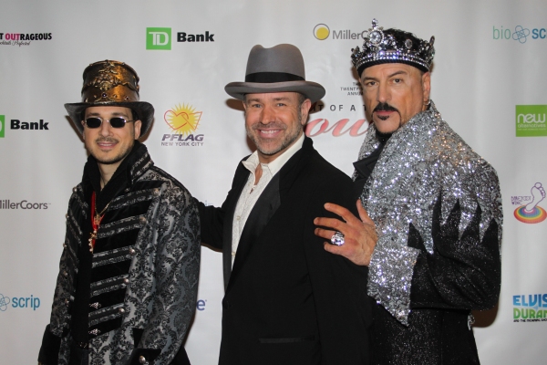 Photo Flash: Night of 1000 Gowns Red Carpet! Image