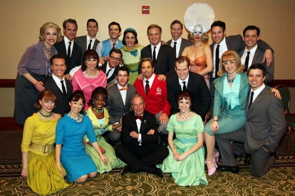 Mayor Michael Bloomberg and the cast of HOW TO SUCCEED Photo