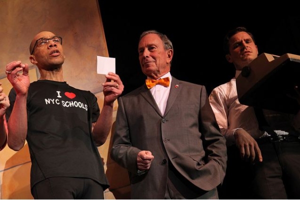 Photo Flash: HOW TO SUCCEED Cast Performs with Mayor Bloomberg at Inner Circle! Image