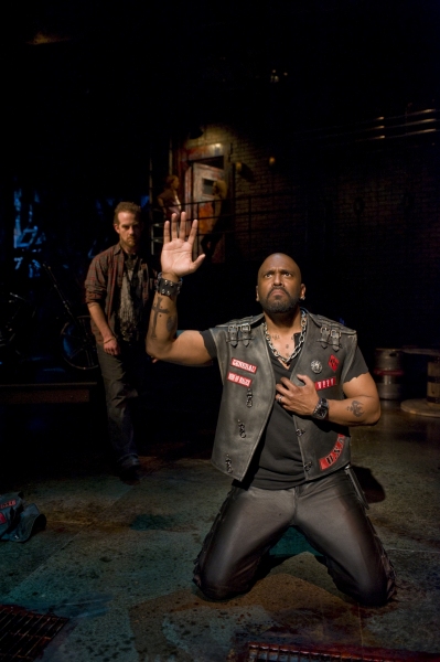 Photo Flash: First Look at Milwaukee Repertory Theater’s OTHELLO Image
