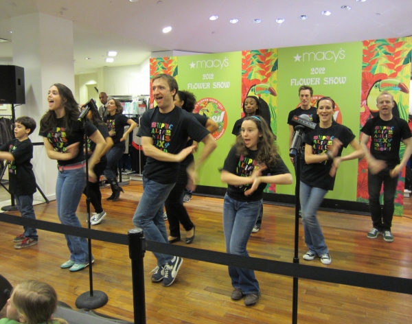 Photo Coverage: MARY POPPINS Visits the Macy's Flower Show! Image
