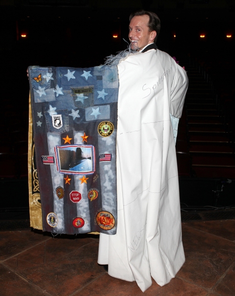 Photo Coverage Exclusive: EVITA's Gypsy Robe Ceremony Image