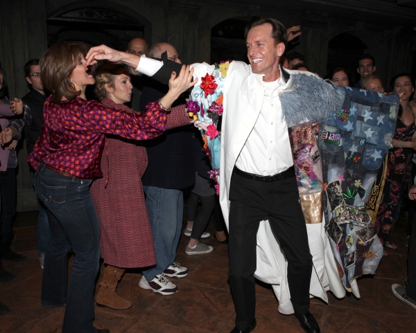 Photo Coverage Exclusive: EVITA's Gypsy Robe Ceremony Image