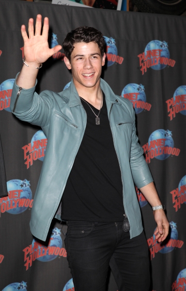 Photo Coverage: HOW TO SUCCEED's Nick Jonas, Michael Urie & Stephanie Rothenberg Visit Planet Hollywood Image