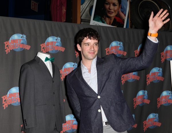 Photo Coverage: HOW TO SUCCEED's Nick Jonas, Michael Urie & Stephanie Rothenberg Visit Planet Hollywood Image