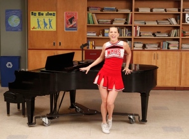 Photos and Audio: Tonight on GLEE- Whitney Houston Tribute! Image