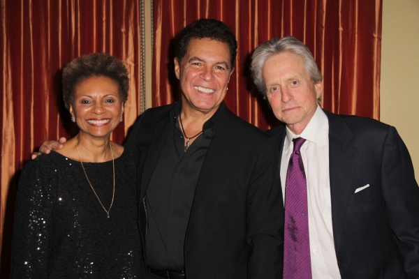 Photo Flash: Clint Holmes Cabaret Opening Night Image