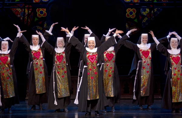 Raven-Symone and cast of SISTER ACT Photo