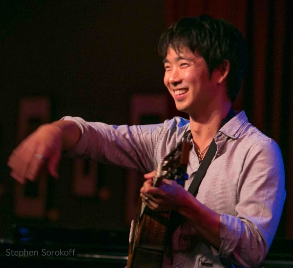 Jake Shimabukuro Photo