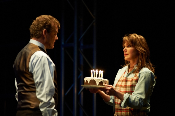 Photo Flash: Manitoba Theatre Centre's NEXT TO NORMAL Image