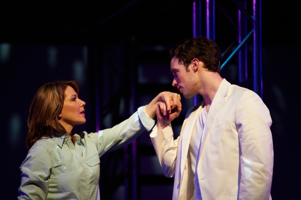 Photo Flash: Manitoba Theatre Centre's NEXT TO NORMAL Image