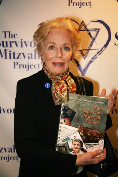 Photo Flash: Survivor Mitzvah Project Celebrities Raise Thousands for Holocaust Survivors Image