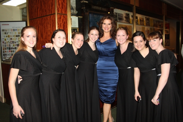 Brooke Shields with members of the Woman of the Mansfield University Concert Choir Photo