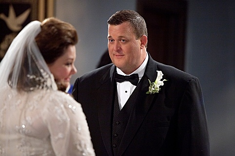 Photo Flash: First Look - 'The Wedding' on CBS's MIKE & MOLLY, Airing Tonight, 5/14 Image
