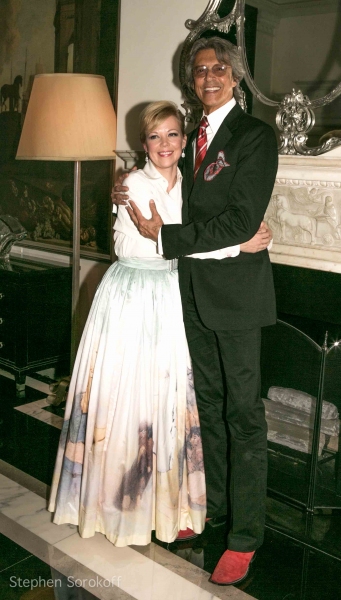 Photo Coverage: Tommy Tune, Helen Hunt and More Visit Emily Bergl's NY I LOVE YOU at Cafe Carlyle! Image